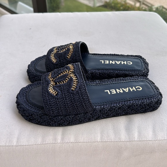 Chanel navy blue slides. Never worn perfect condition - Picture 4 of 4
